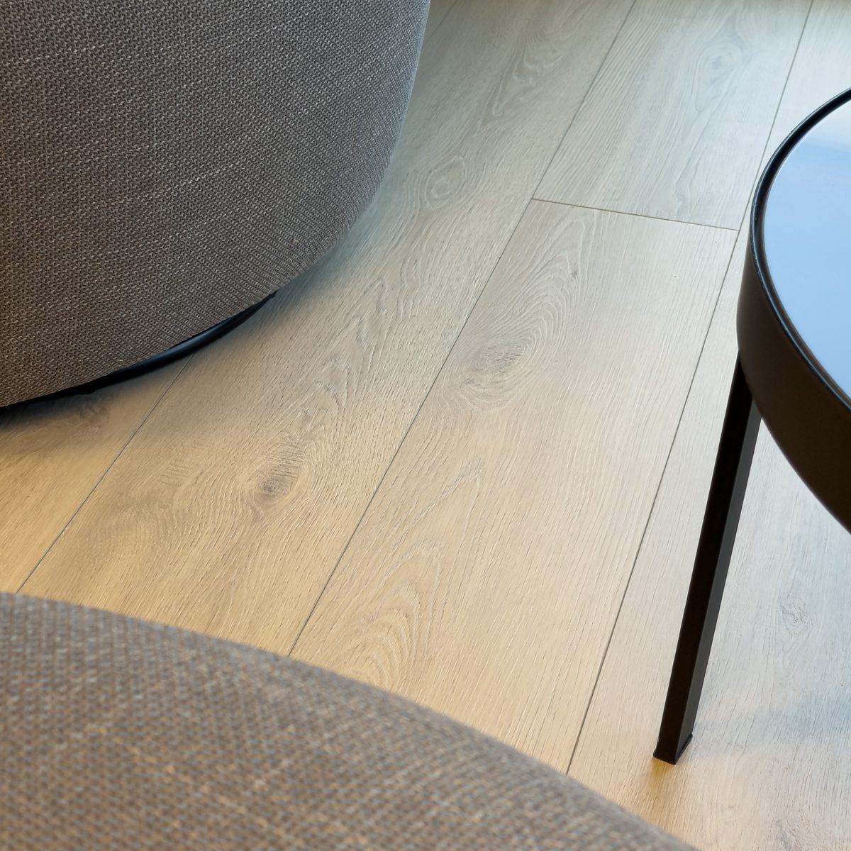 Klikkvinyl Alaska Longplank m/skumpute Gulv | alt på lager - rask levering 2